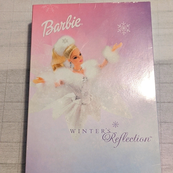 Barbie 2002 Winter's Reflection Mattel Doll - Picture 3 of 6